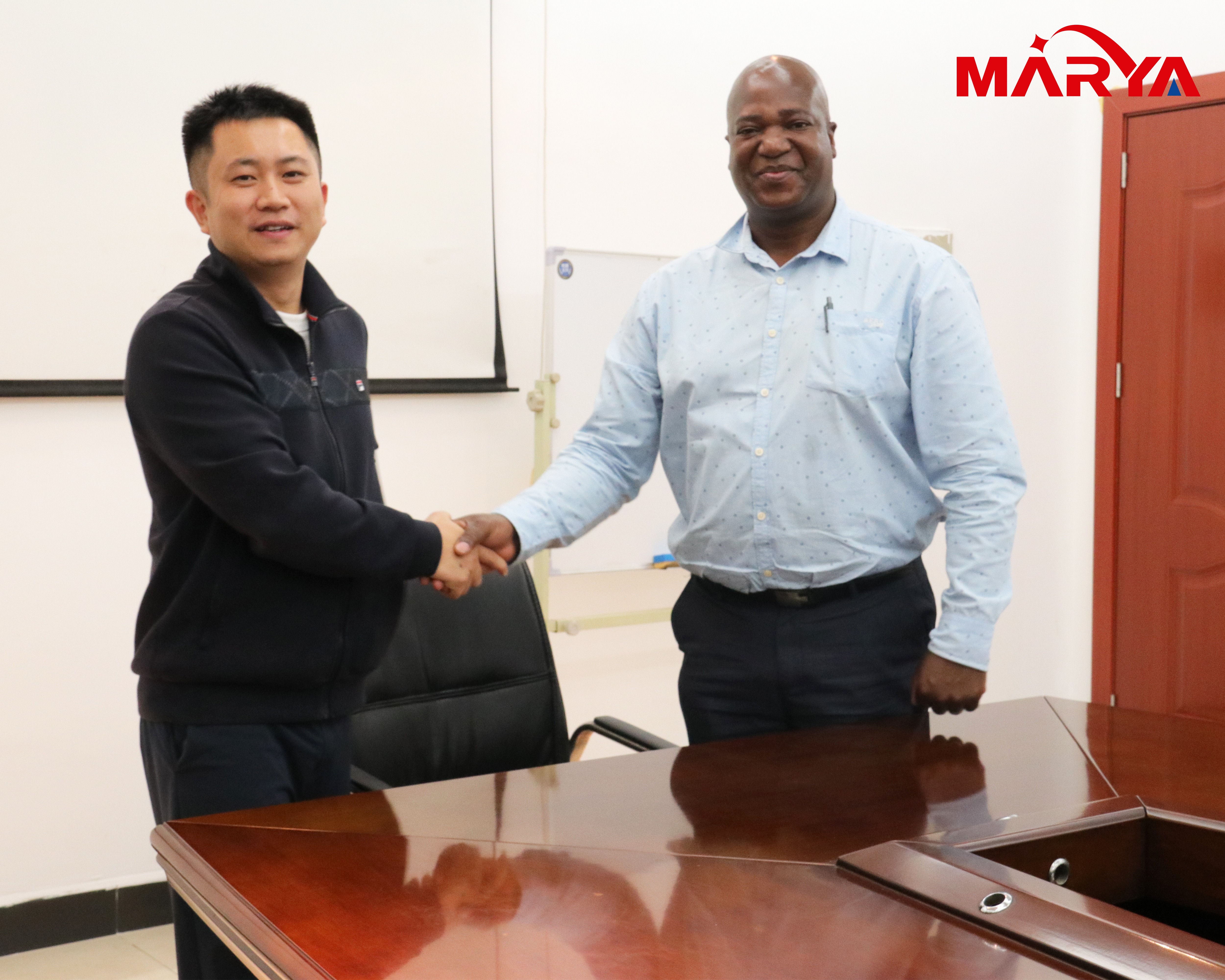 Project de remplissage de flacon zimbabw&eacute;en Project4