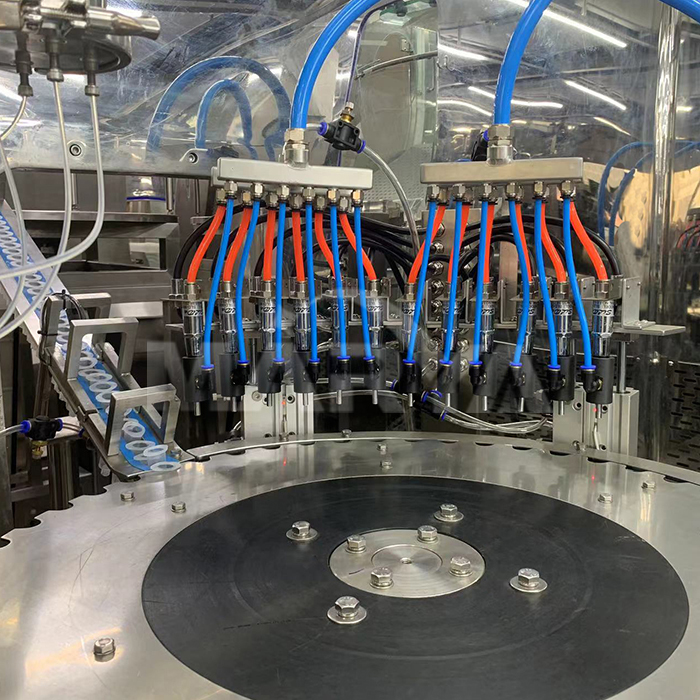 Syst&egrave;me de nettoyage d'air ionique en plastique 1