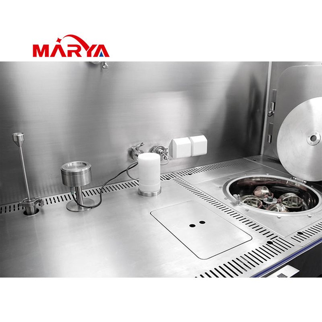 Station de préparation de médicaments cellulaires GMP